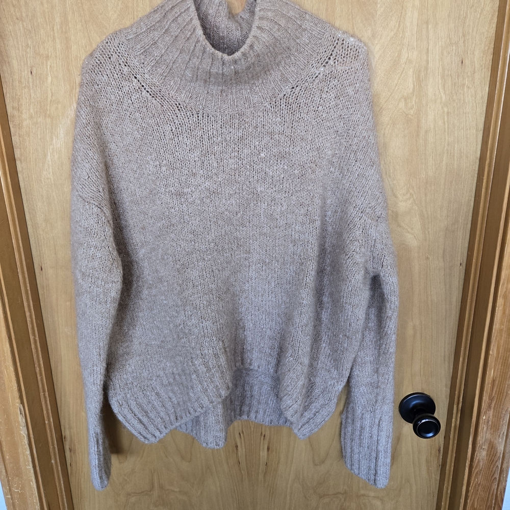 H&M Brown Knit Turtleneck Sweater – Small